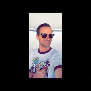 Meet your Posher, Derek